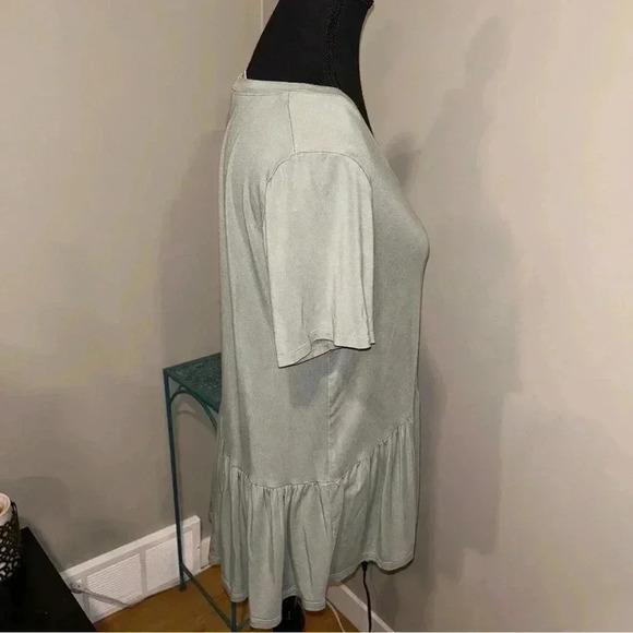 Jax & Lennon Peplum Tee - Picture 2 of 4